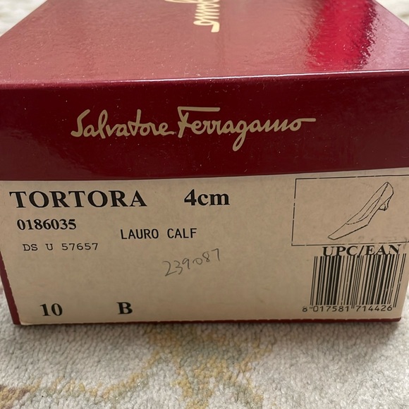 Salvatore Ferragamo Tortora style heels - Picture 8 of 8